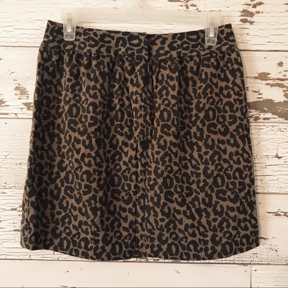 Banana Republic Leopard mini skirt 2P - Picture 7 of 7